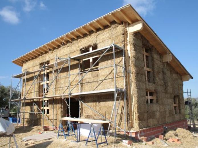 Revista Ecología Espiritual - Casas de paja