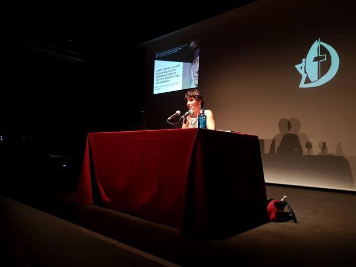 conferencias motivacionales Teresa de Ávila, arquetipos femeninos griegos, diosas de cada mujer, Afrodita, Hestia, sufismo