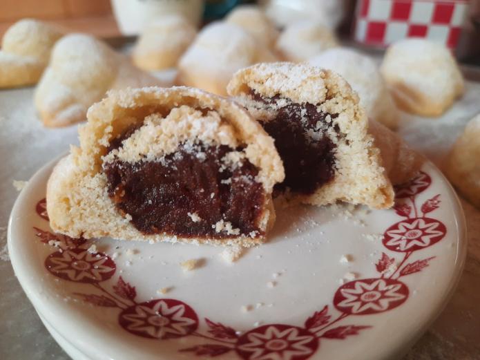 Estancia, masaje, dulces y libro