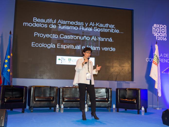 María José Celemín en Expo Halal presentando el proyecto "Castronuño Al-Yanná"